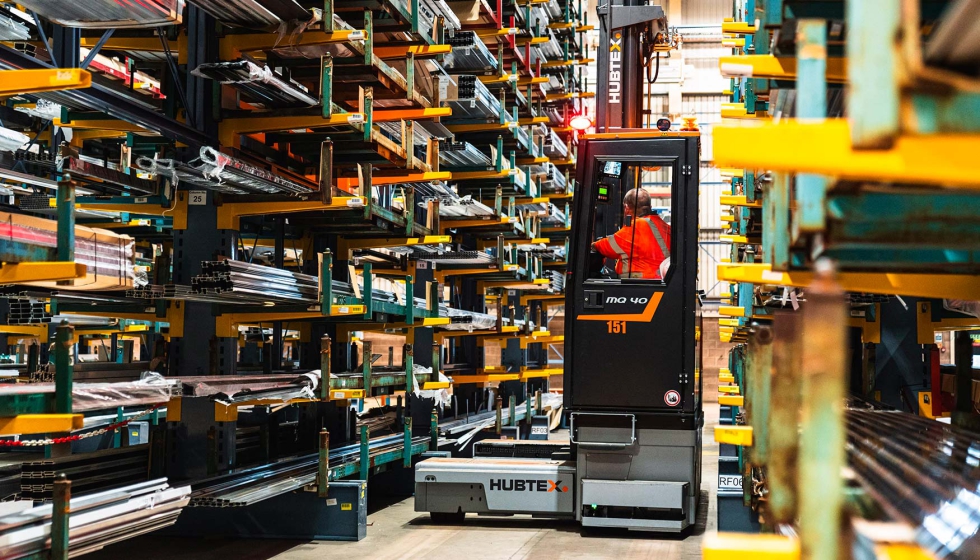 El sistema est disponible para la serie Phoenix de carretillas multidireccionales laterales