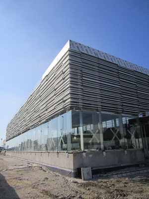 Edculo de la estacin Palacio de los Deportes en proceso de construccin, Metro de Mlaga. Foto: Kawneer