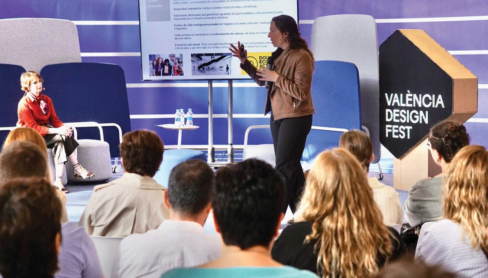 Detalle de una de las sesiones sobre tendencias del hbitat en Feria Valencia