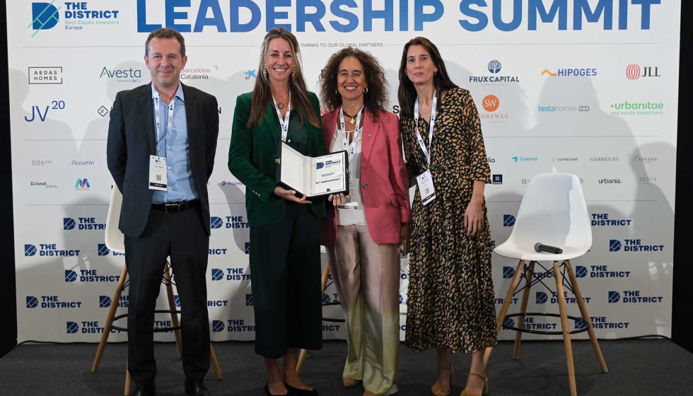 De izquierda a derecha...