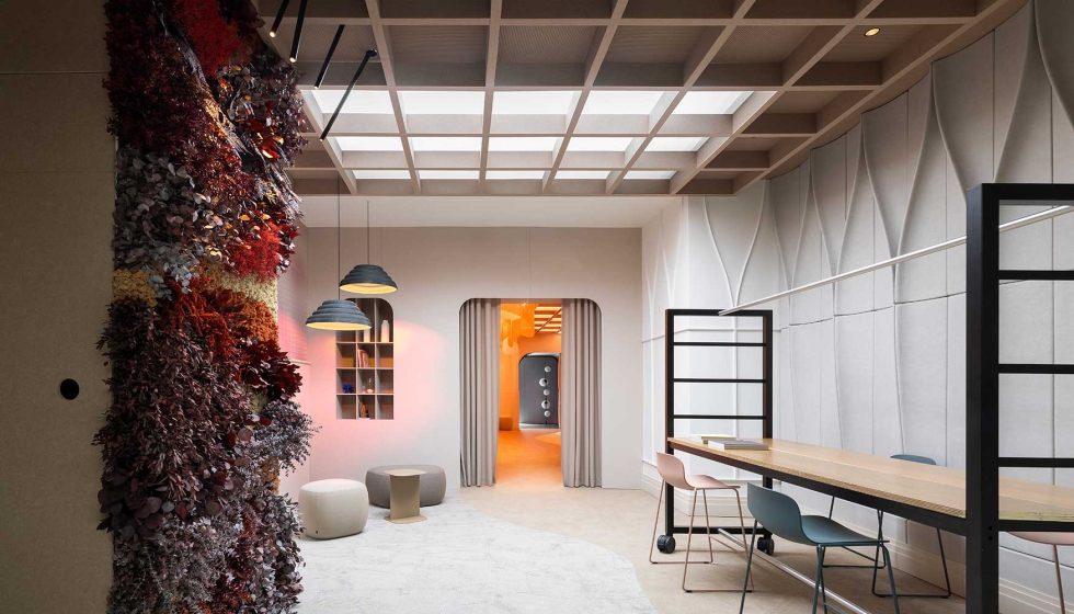 Acoustic Gallery es un espacio inmersivo dise�ado para transformar la experiencia del dise�o...