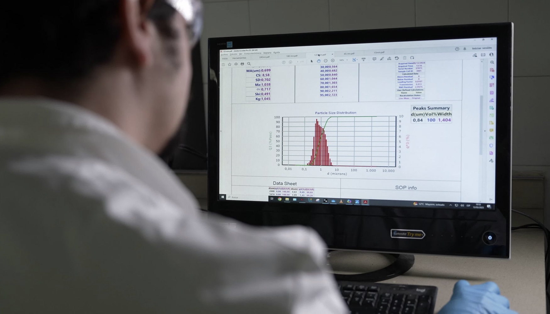 Mediante ensayos controlados y simulaciones a pequea escala...