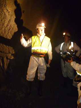 Explicacin de los trabajos de Matsa durante el recorrido por el interior de la mina