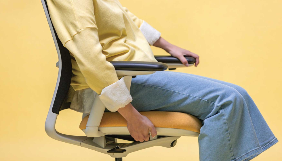 La elección de una silla profesional influye directamente en la salud postural, el confort y la productividad del usuario durante la jornada laboral... La elección de una silla profesional influye directamente en la salud postural, el confort y la productividad del usuario durante la jornada laboral...
