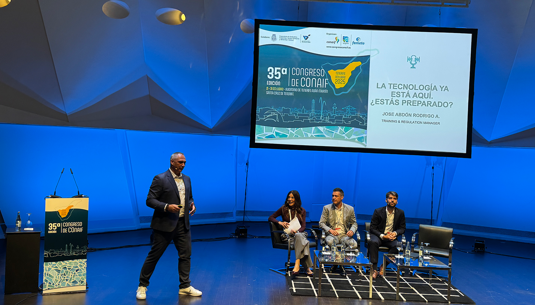 El panel sobre soluciones de climatizacin mediante bombas de calor en el sector residencial reuni a Jos Abdn Rodrigo (Mitsubishi Electric)...