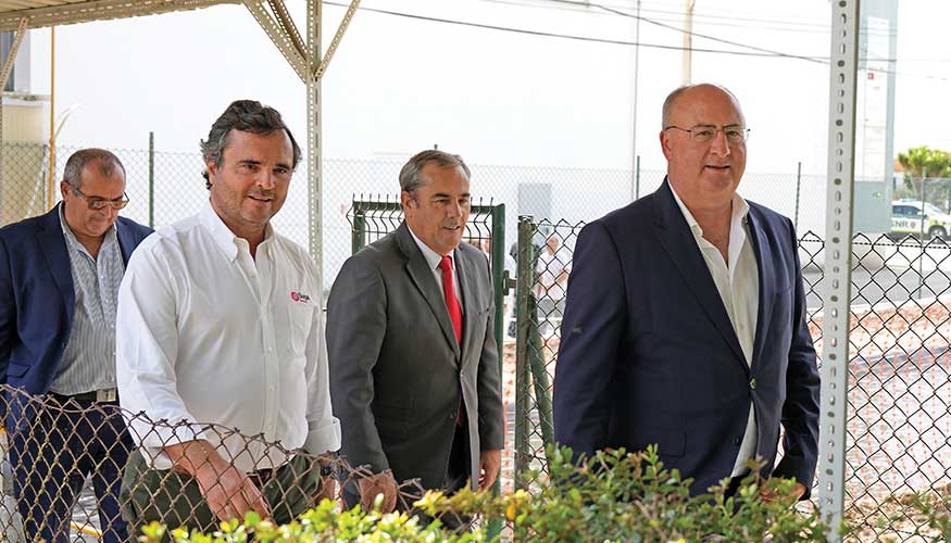 CEO do grupo Sugal, João Ortigão Costa e o Ministro da Agricultura e Mar, José Manuel Fernandes CEO do grupo Sugal, João Ortigão Costa e o Ministro da Agricultura e Mar, José Manuel Fernandes