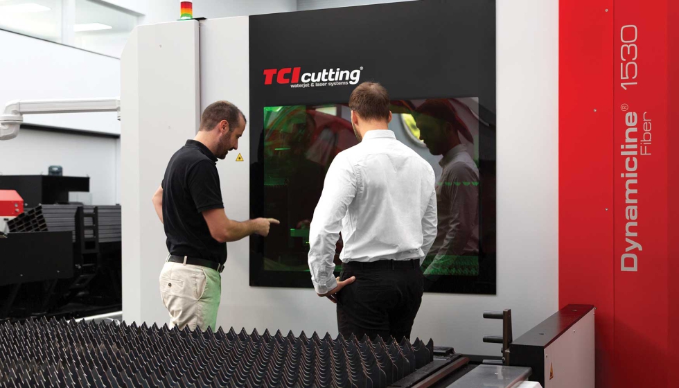 Las nuevas instalaciones incluyen un showroom para la promocin y demostracin de maquinaria, espacios destinados a fabricacin y ensamblaje...