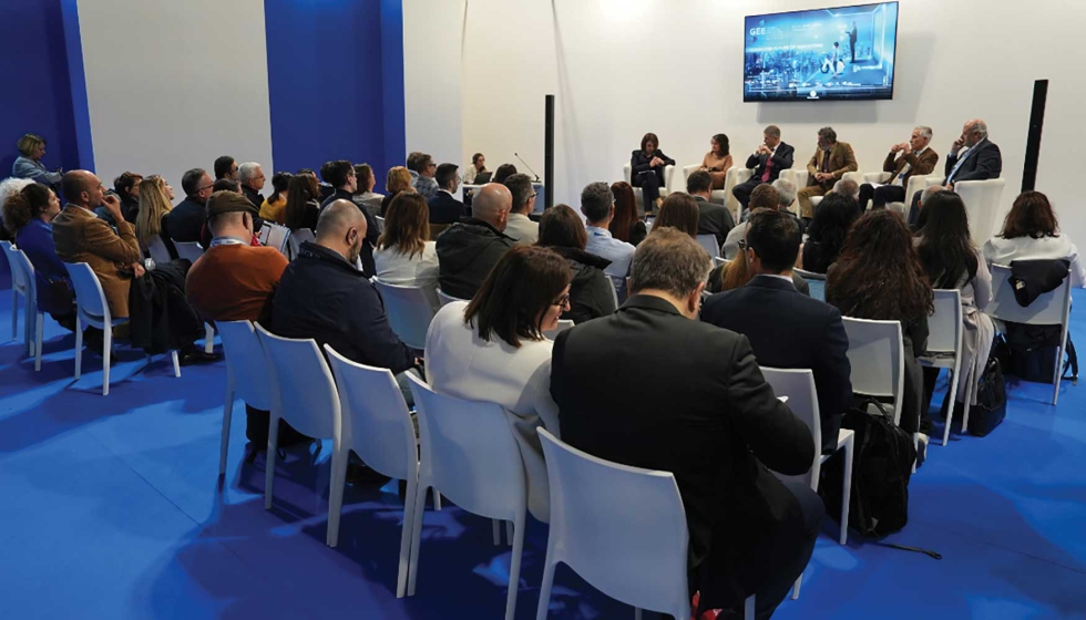 La exposicin se completa con un programa formativo que abordar las principales tendencias del sector del transporte vertical...