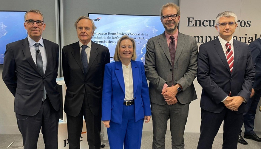 De izquierda a derecha...