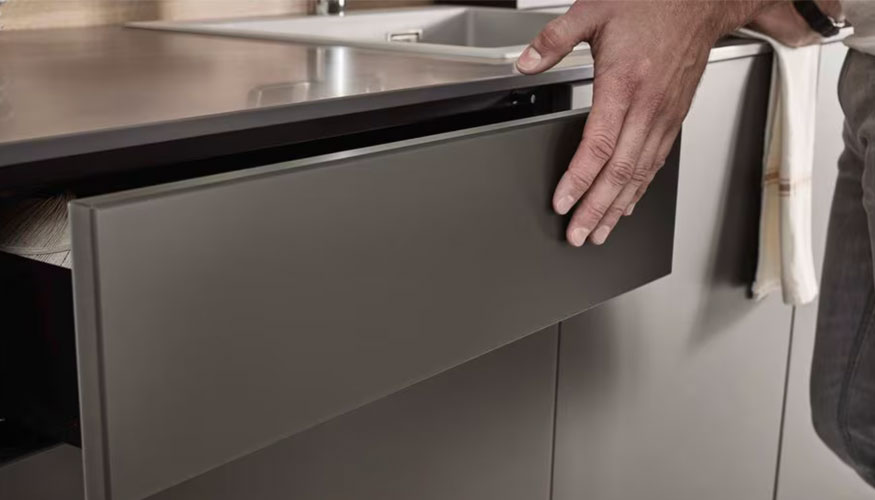 La gama Raukantex contin�a su desarrollo tecnol�gico, integrando propiedades est�ticas, resistencia y precisi�n