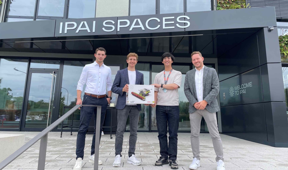 Simon Witt (Data Scientist CLAAS Global IT), Johannes Storck (Head of AI & BI CLAAS Global IT)...