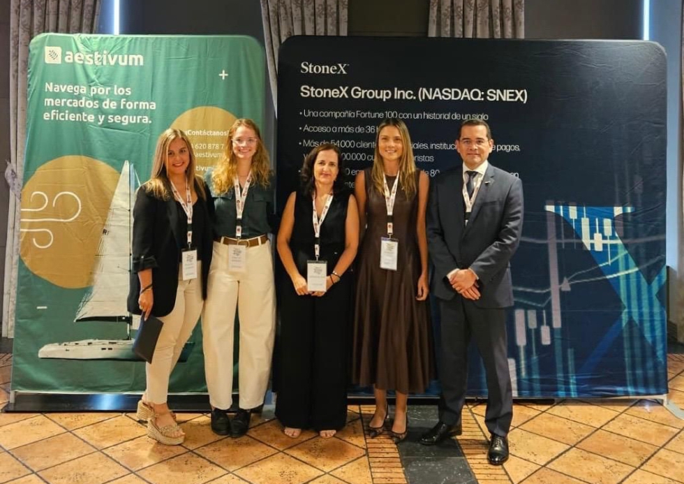 Integrantes del equipo de Aestivum, Meritxell Guinjoan, Diane de Kersaint y Mercedes Ruiz...