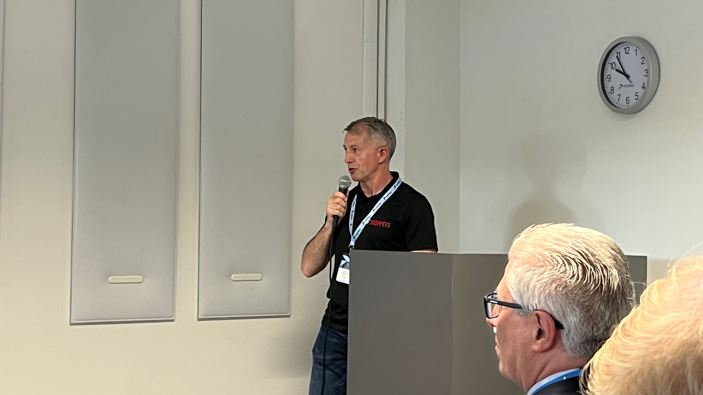 Tomas McCabe, ingeniero de diseo en I+D de Moffett