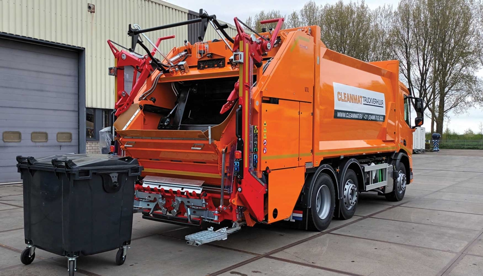 A mediados de abril de este ao, VDL Translift present el cargador trasero Vorax en sus instalaciones de produccin de Dronten, en los Pases Bajos...