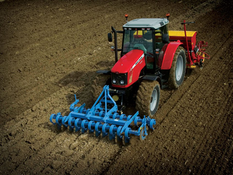 Los tractores de la serie MF 5400 se han convertido en referencia para los sectores de uso mixto