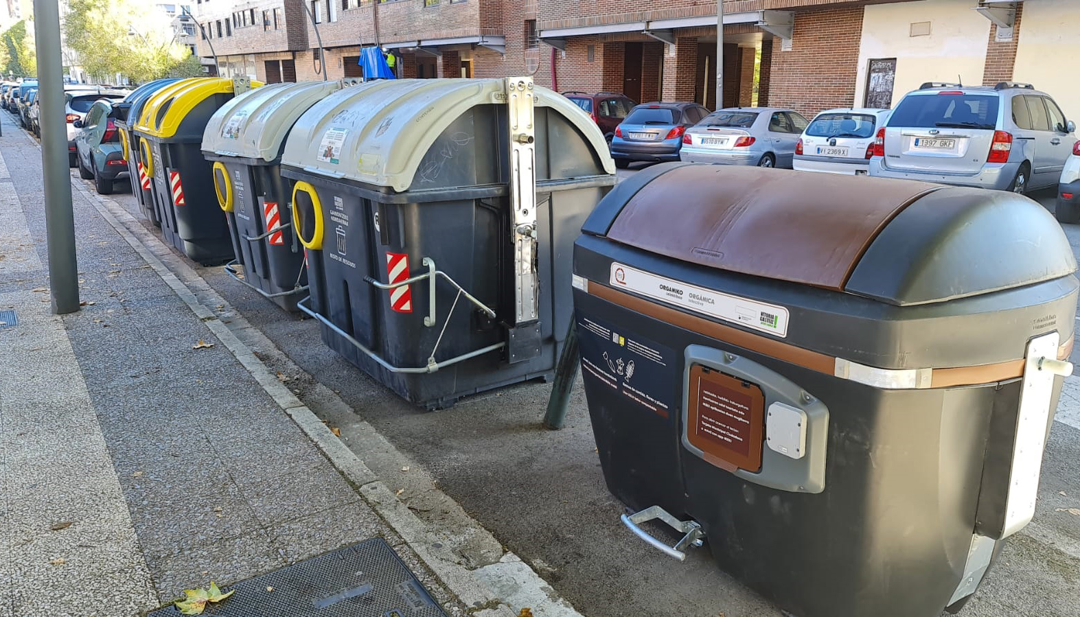 La capital alavesa ha registrado un aumento del 20% en la recogida de restos de poda, un 16% m�s en papel y cart�n...