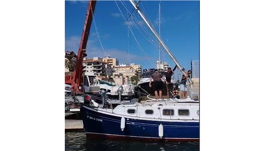 Adem�s de la venta de productos n�uticos, la empresa ofrece servicios como la confecci�n de jarcias a medida