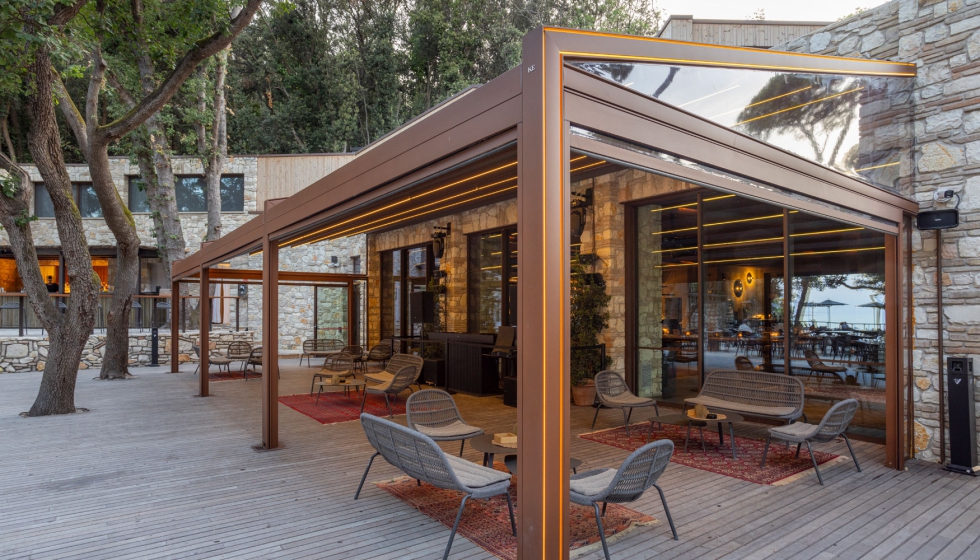 El proyecto Casacon se ubica en pleno Parque Conero, situado a orillas del mar Adri�tico en la Riviera del Conero, regi�n de Las Marcas...