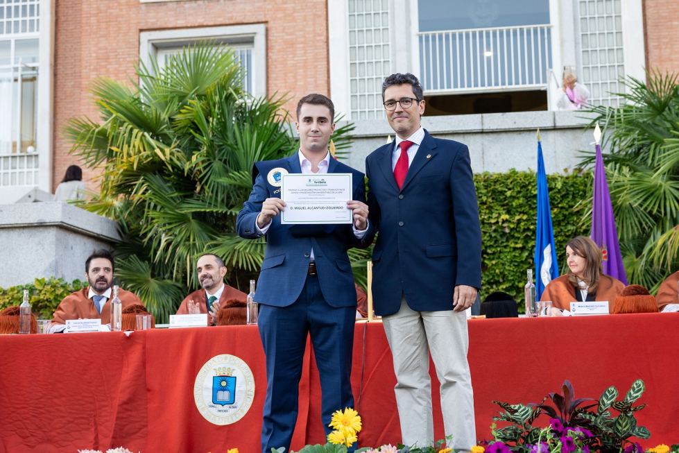 Miguel Alcantud Izquierdo fue galardonado con el premio en la modalidad 'Relaci�n de los sistemas agrarios con el medio ambiente'...