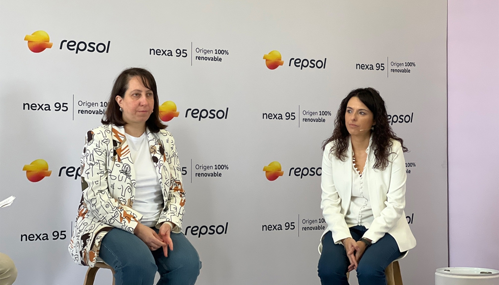 Dolores Crdenas, investigadora del Repsol Technology Lab, y Tamara Galindo...