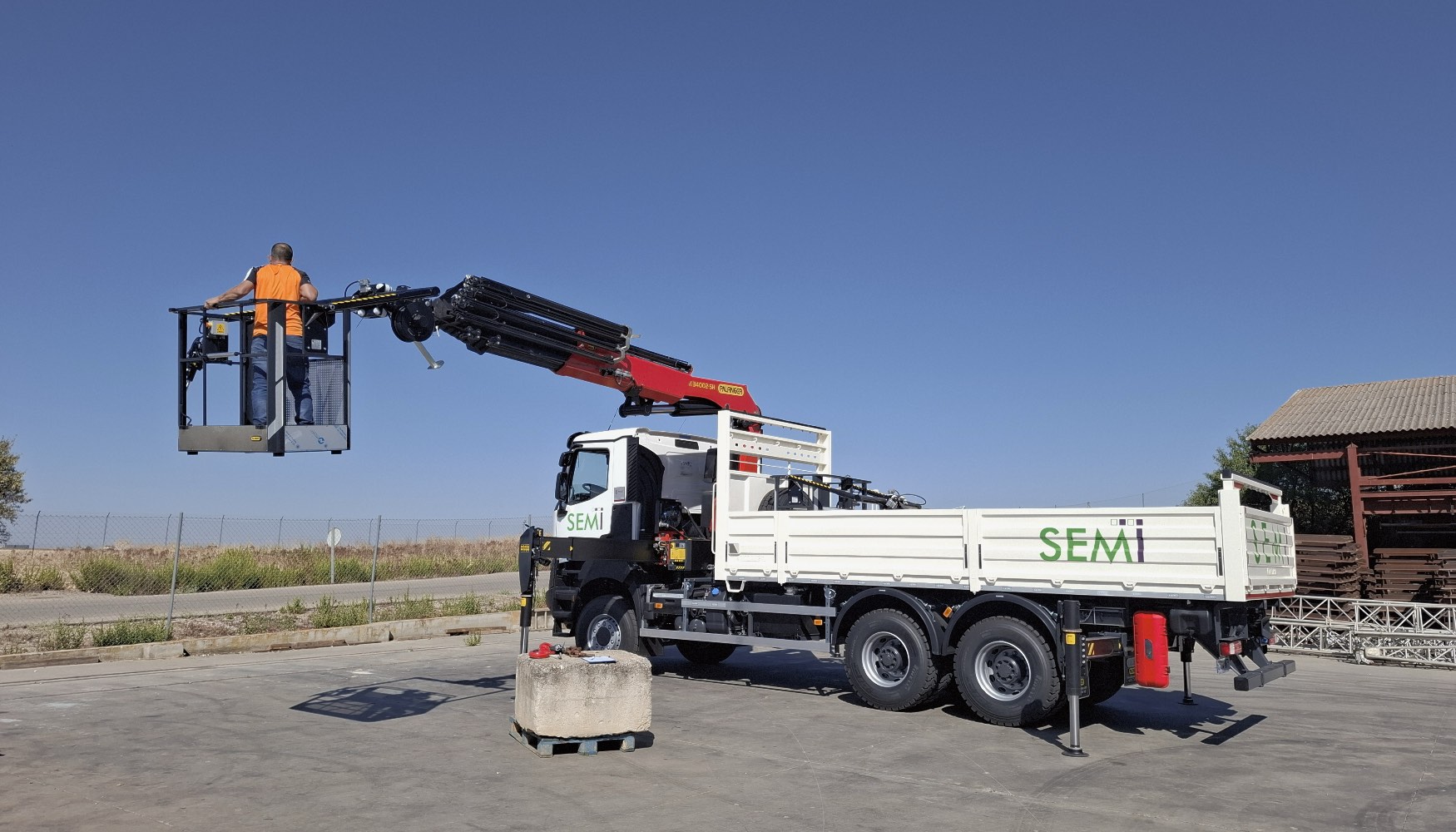Las gras pueden ser equipadas con cesta porta personas