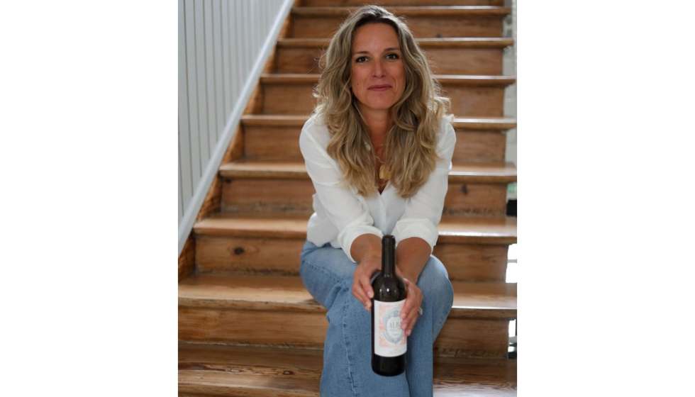 Alba Abiega, fundadora de la bodega, es riojana de nacimiento y productora en Ribera por vocacin