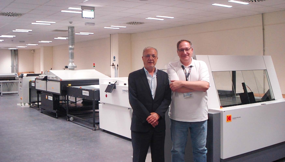 Jos Carlos Romanos, especialista en Soluciones de Impresin, Kodak (izquierda), y el director de Calidad...