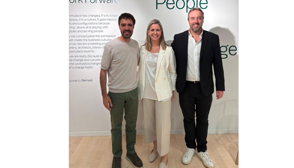 Paco D�az, dise�ador y CEO de Landscapers (izquierda), junto Juan Mellen, presidente de Design Institute of Spain (D!OS)) y Arantxa Bernad�...
