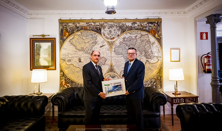 El cup�n de la ONCE celebra los 125 a�os de la Real Liga Naval Espa�ola, difundiendo su historia y labor mar�tima por toda Espa�a...