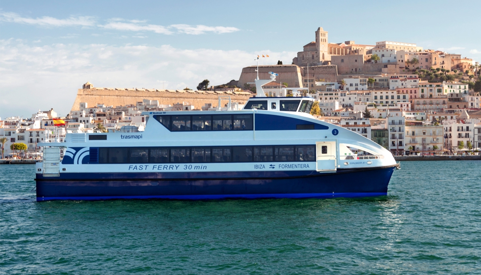 Rodman 90, primer catamarn de pasajeros construido en Espaa bajo el cdigo internacional de seguridad para naves de gran velocidad (NGV 2000)...