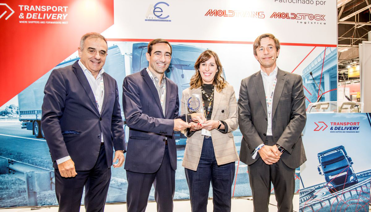 Representantes de Votorantim Cimentos recogen el galard�n Truck Friendly por su responsabilidad social en el transporte por carretera...