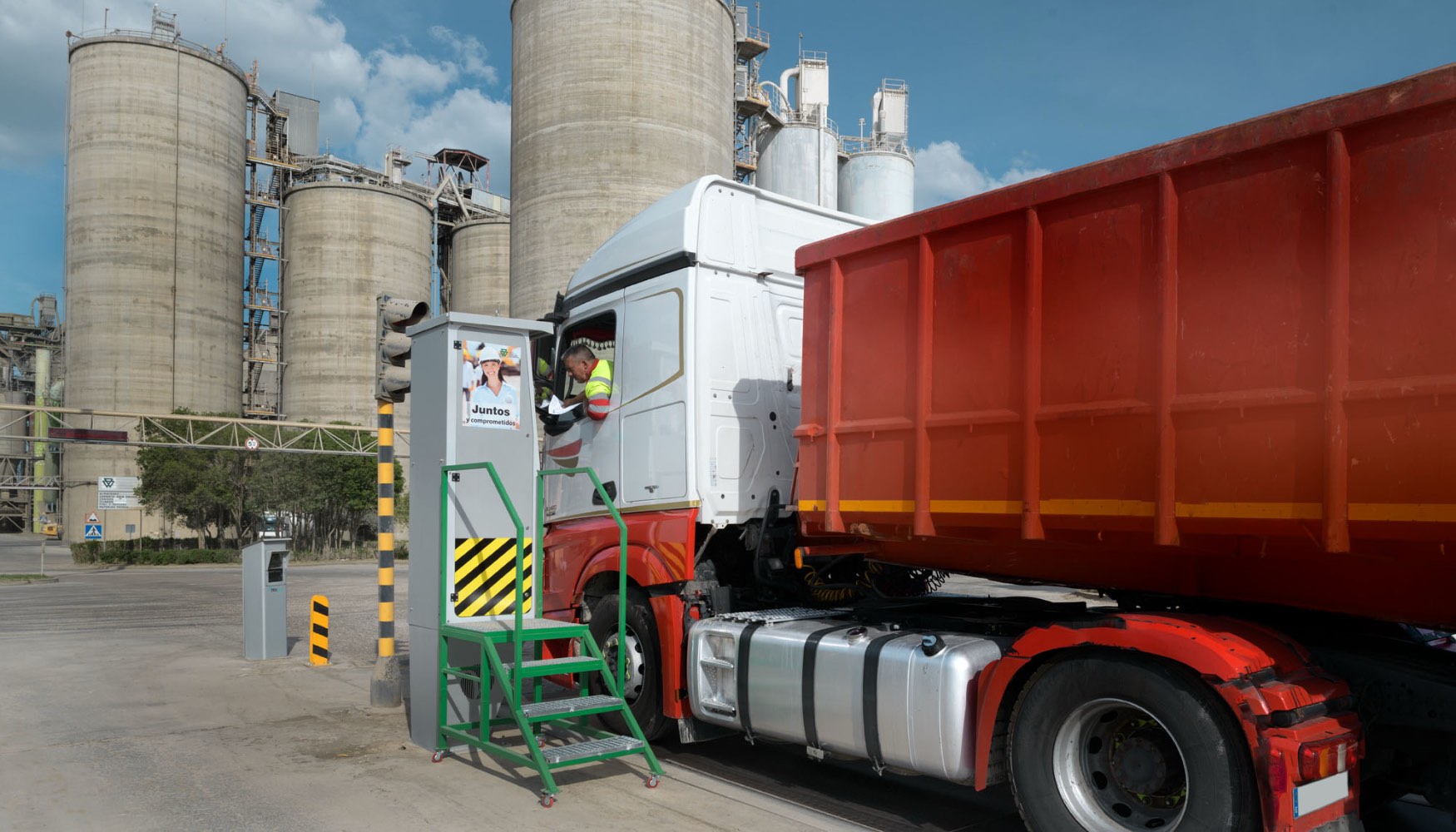 De mantenerse el ritmo de crecimiento se podria cerrar el ao por encima de los 16 Mt de consumo de cemento...