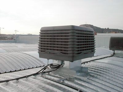 Los climatizadores evaporativos introducen 100% aire exterior. Es un sistema en el que no recircula el aire, sino que lo recicla y lo purifica...