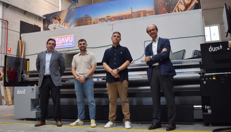 De izquierda a derecha, Ral Prez (Durst Ibrica), lvaro Garca (Dejavu Project), Juan Urbano (Dejavu Project) y Rafael Carbonell (Durst Ibrica)...