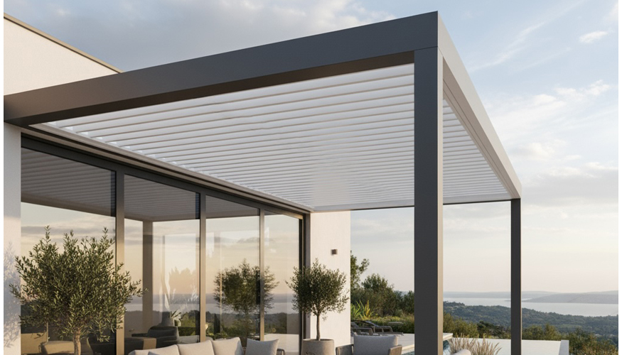 La estructura modular de la prgola bioclimtica Vrtika, de Grupo Ayuso, permite alcanzar dimensiones de hasta 7,3 x 5 x 3,5 metros...