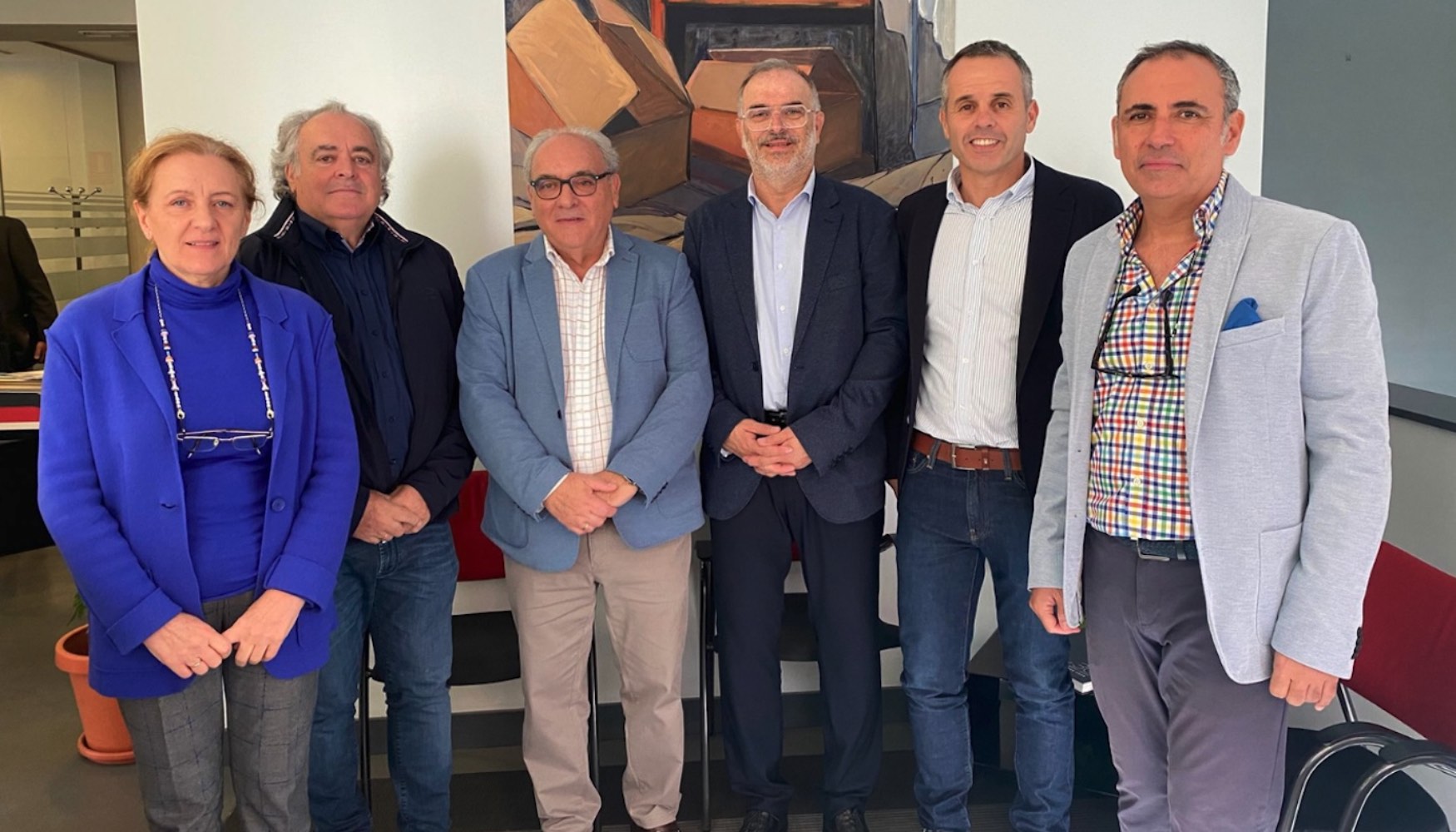  Familia N��ez junto a Jordi Via, presidente y fundador de Merca-Eleva, y Jordi Varela, CEO de Merca-Eleva