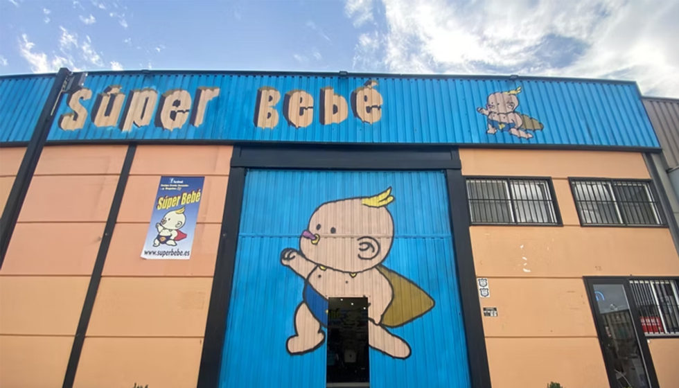 El punto de venta cuenta con una superficie de 400 metros cuadrados