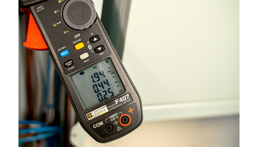 Gracias a la pinza amperimtrica Chauvin Arnoux F407 se puede pasar de la intuicin a la visin