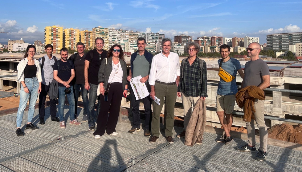 Foto de familia de los participantes durante la visita organizada por GBCE