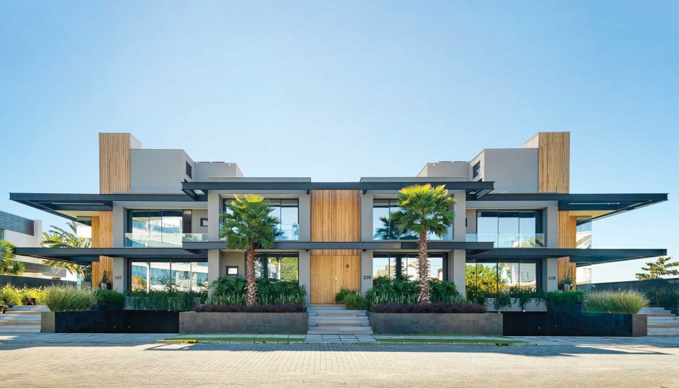 Los sistemas de Alugom se caracterizan por su diseo minimalista y su capacidad para reducir la incidencia de las condiciones externas...