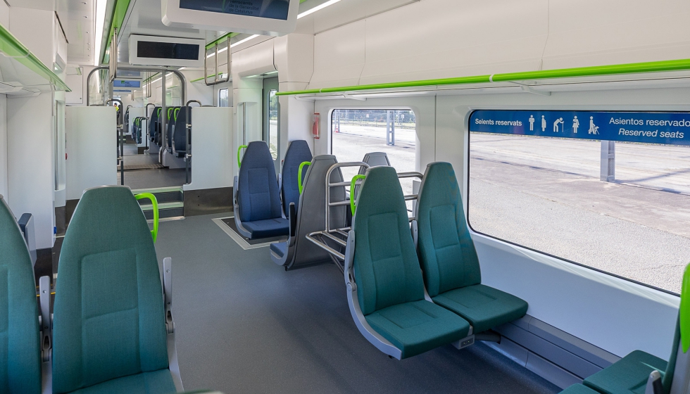 El interior de los nuevos trenes de conexin rpida al aeropuerto que incluyen asientos reservados