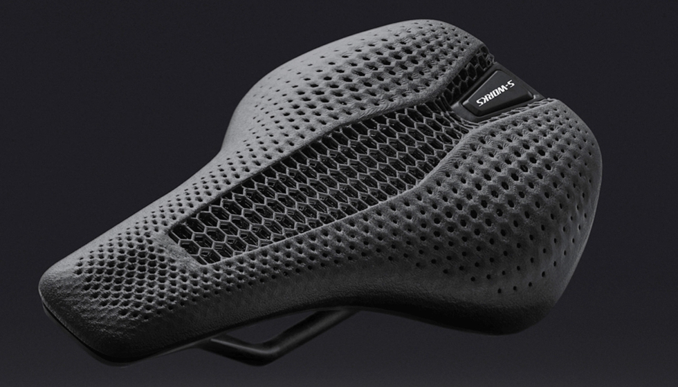 El S-Works Power EVO con Mirror incorpora el primer recorte invisible del mercado y una estructura optimizada para la posición agresiva del ciclista... El S-Works Power EVO con Mirror incorpora el primer recorte invisible del mercado y una estructura optimizada para la posición agresiva del ciclista...