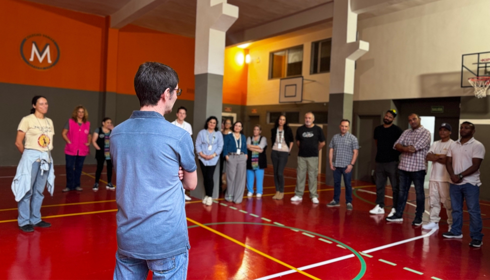 A trav�s de esta l�nea de ayudas...