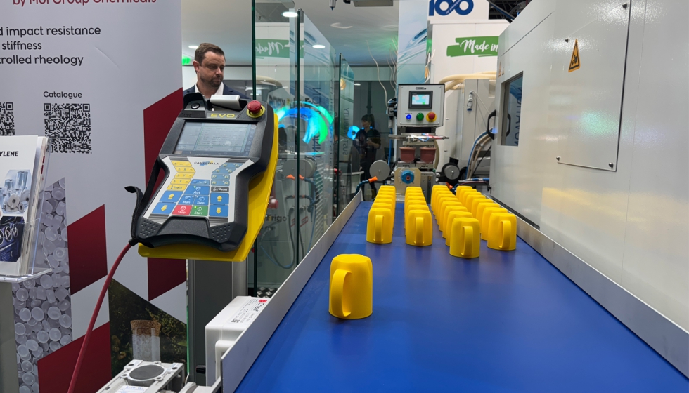 Demostracin con la nueva inyectora Si-180-7