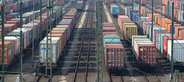 El Foro Nacional del Transporte de Aecoc pretende trabajar para impulsar la mejora competitiva del transporte de mercancas por ferrocarril y la...
