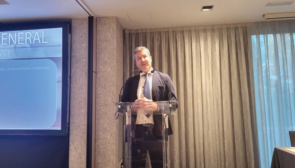 Javier Arnedo (en la foto) sucede a Carmelo Gonz�lez al frente de CONETRANS, tras diez a�os de mandato