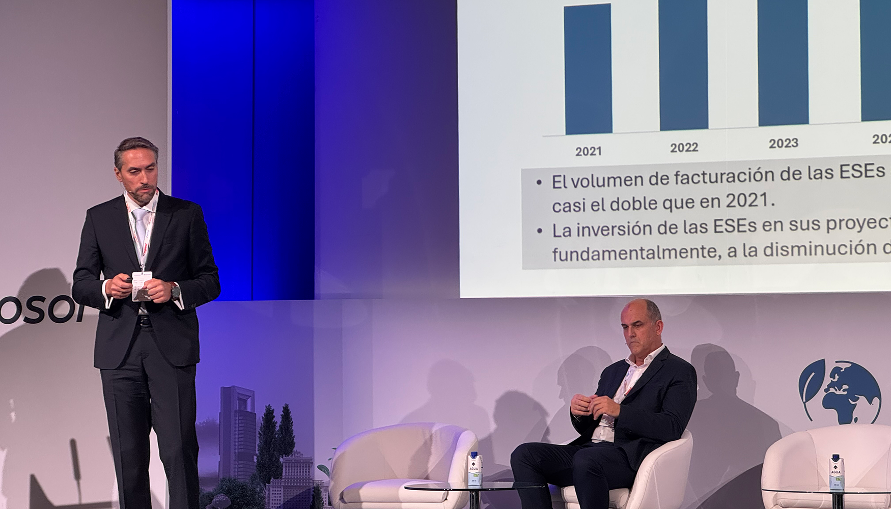 Carlos Ballesteros, director general de Anese, y Jorge Arajo, presidente de la Associao Portuguesa das Empresas de Servios de Energia (APESE)...