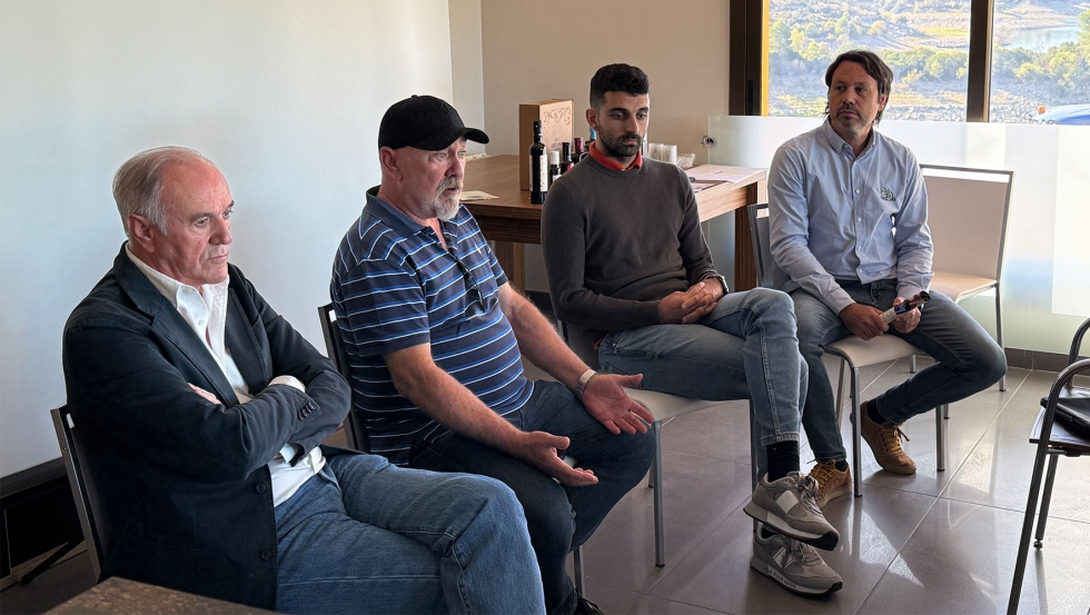 Brgido Chambra, CEO de Chambra Agraria, , Josep M Roca, CEO de Futur Olive, Carlos Urzaiz, ingeniero de Agroebro y Vicent Vila...
