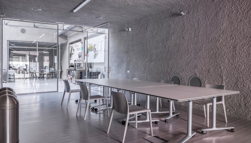 Este enfoque flexible responde a un modelo pedag�gico en el que el espacio se concibe como una herramienta activa de aprendizaje y no simplemente...