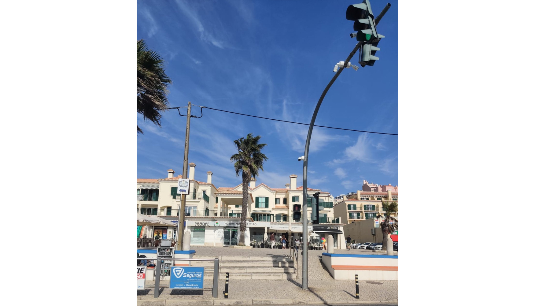 Ante la necesidad de incorporar videovigilancia inteligente y anlisis de trfico en las calles de Ericeira...